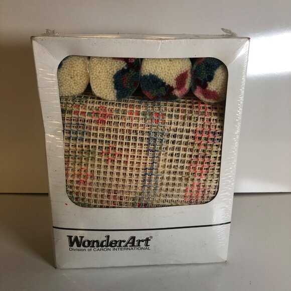 WonderArt Roses and Ribbons Latch Hook Kit 24in X 34in Floral Home Decor Vintage - Picture 4 of 6